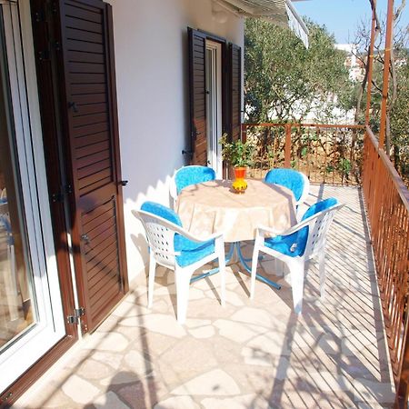 Apartments Mirja - 100M From The Beach & Parking Трогир Экстерьер фото