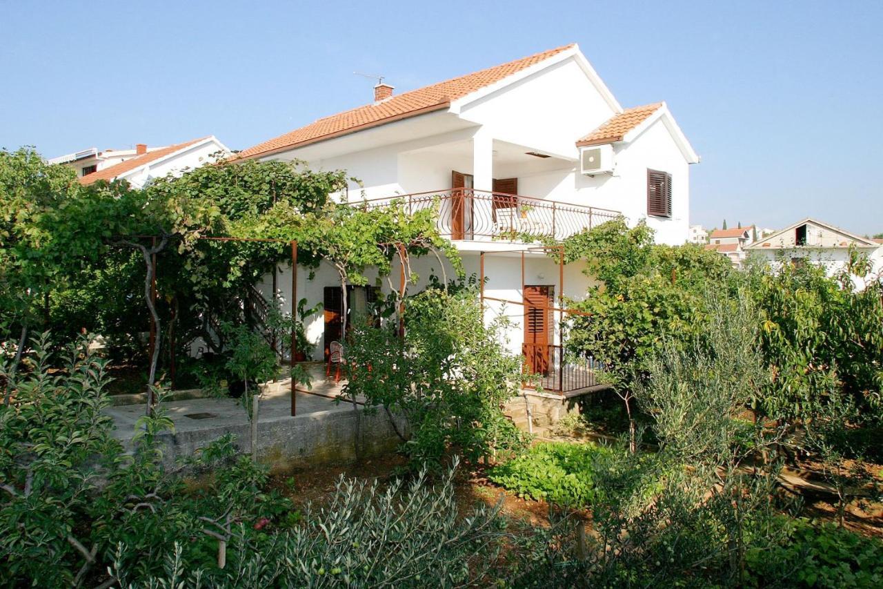 Apartments Mirja - 100M From The Beach & Parking Трогир Экстерьер фото
