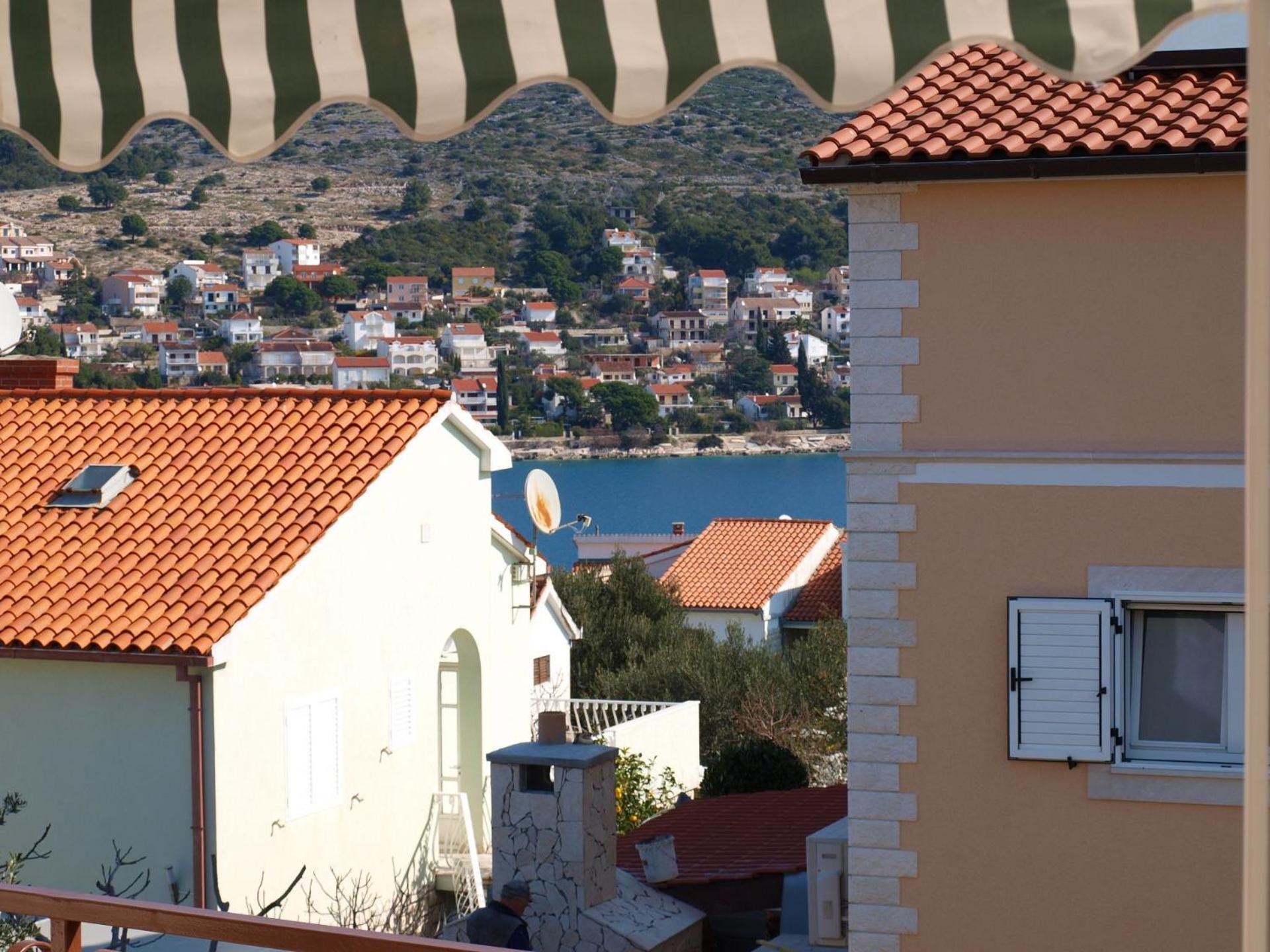 Apartments Mirja - 100M From The Beach & Parking Трогир Экстерьер фото