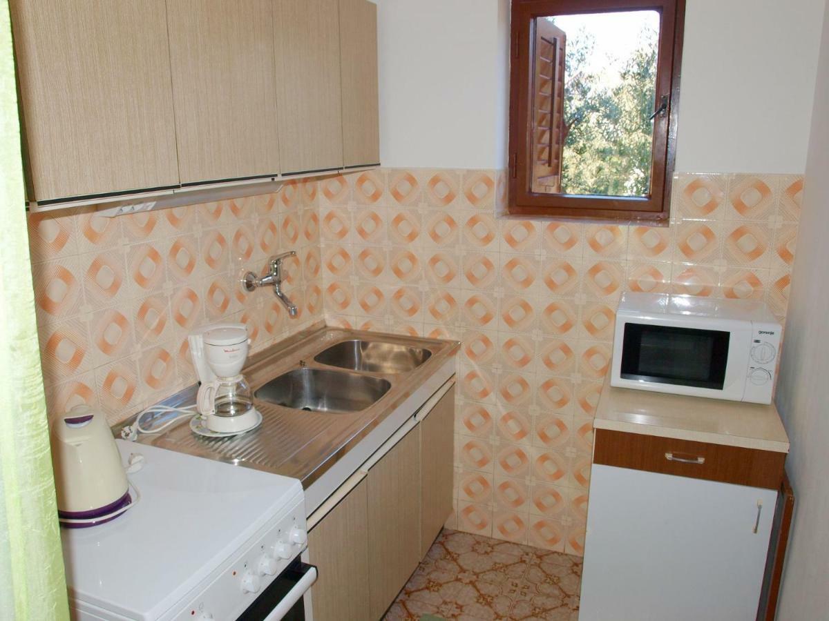 Apartments Mirja - 100M From The Beach & Parking Трогир Экстерьер фото