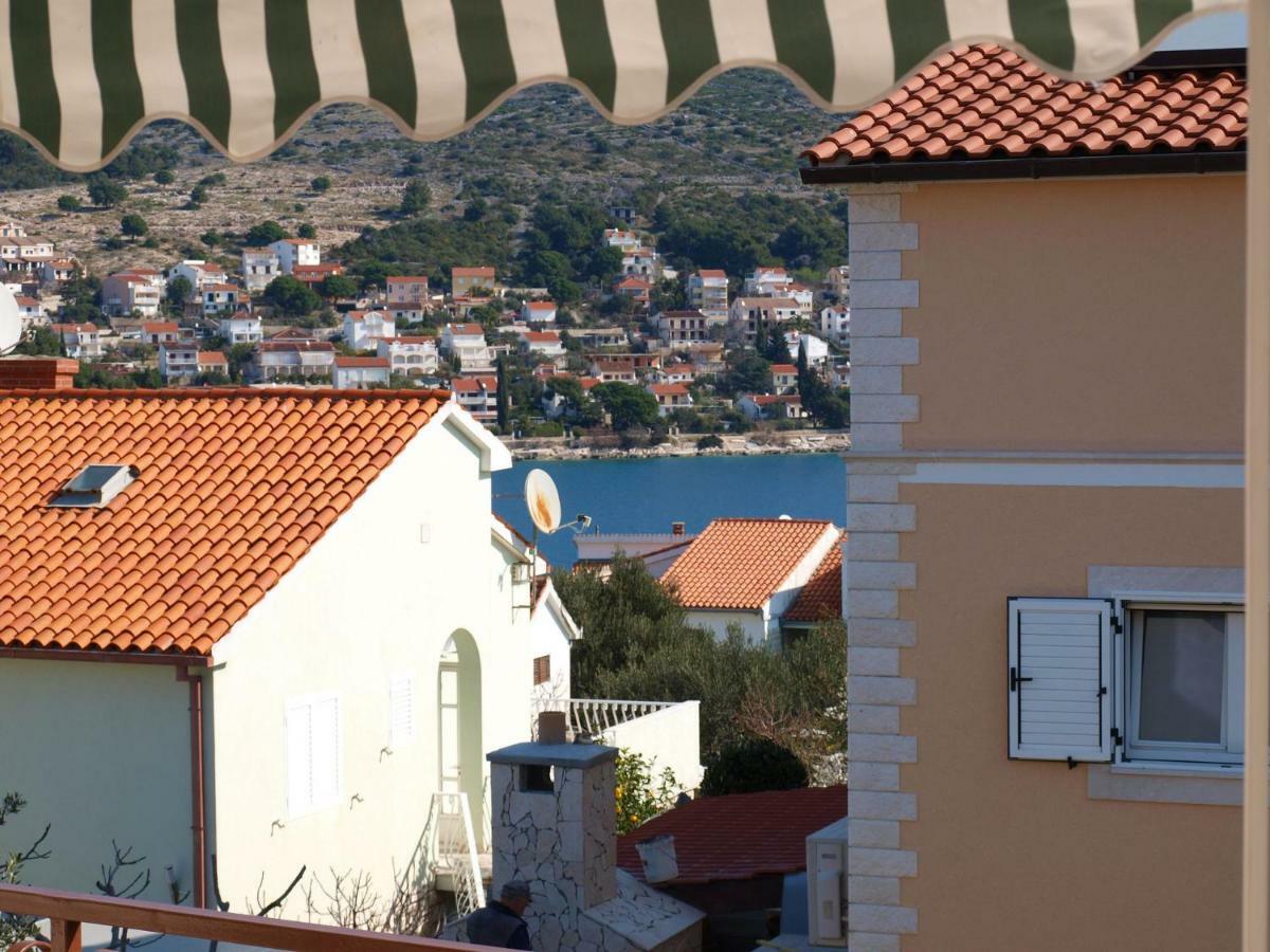 Apartments Mirja - 100M From The Beach & Parking Трогир Экстерьер фото